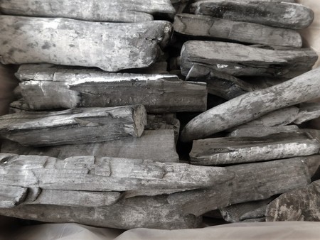 【送料無料 大分県】ラオス備長炭 割M4(切小割)5kg  高品質 マイチュー白炭