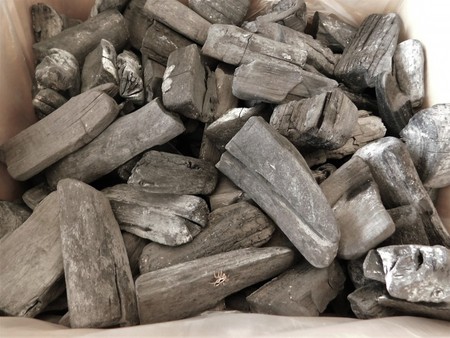 ラオス備長炭 割S4(荒割小) 幅3-6cm2kg 高品質 マイチュー白炭