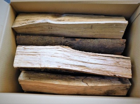 大分の薪 樫 広葉樹ミックス直径 5-15cm長さ 約40cm 12kg 広葉樹の薪 乾燥薪