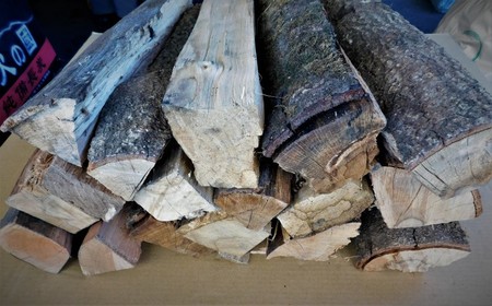 大分の薪 広葉樹ミックス直径 5-15cm長さ 約40cm 20kg 広葉樹の薪 乾燥薪