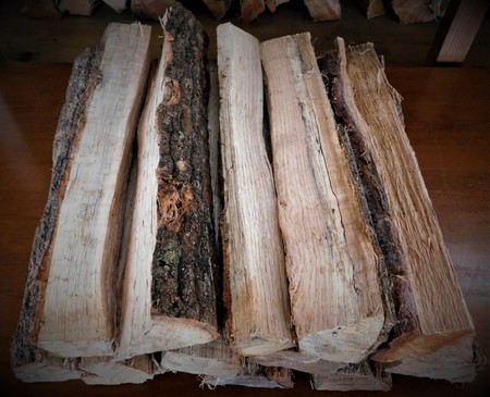 大分の薪 椚(クヌギ)直径 5-15cm長さ 約40cm 14kg クヌギの薪 乾燥薪