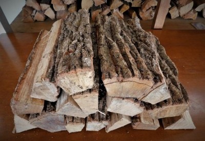 大分の薪 椚(クヌギ)直径 5-15cm長さ 約30cm 14kg クヌギの薪 乾燥薪