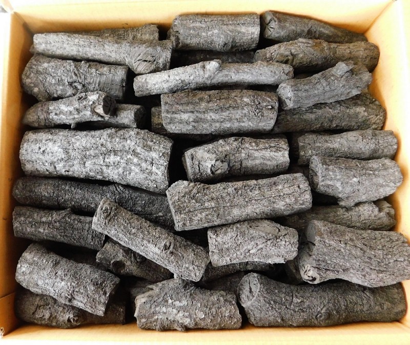 茶道 道具炭 大分椚炭(くぬぎ炭)丸切炭不揃い5kg径2-8cm 自社製
